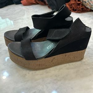 Pedro Garcia platforms